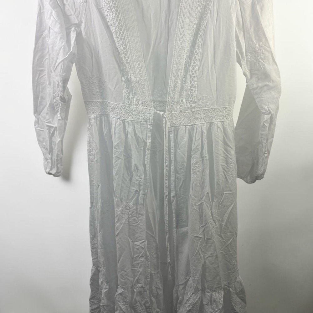 Forever 21 White Embroidered Eyelet Lace Maxi Kimono Duster Robe Small